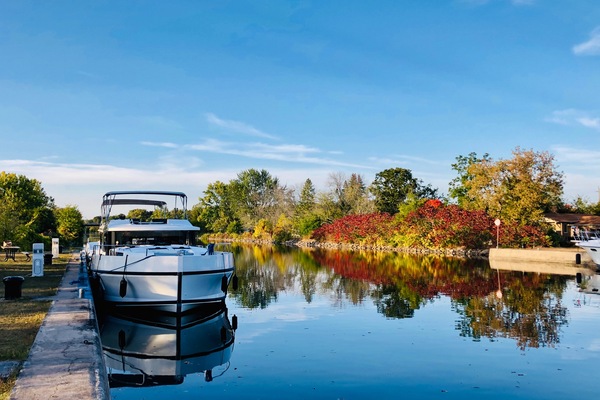 Explore Longer, See More with Le Boat’s Extended Fall Cruising Season in Ontario